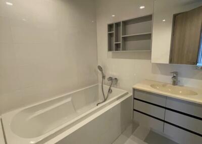 For RENT : HQ by Sansiri / 1 Bedroom / 1 Bathrooms / 55 sqm / 50000 THB [10756987]