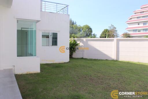 4 bedroom House in Sea Breeze Na Kluea