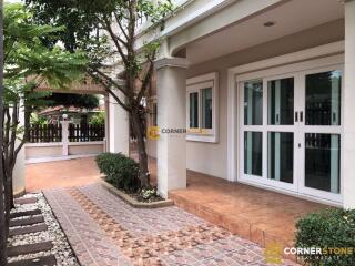 4 bedroom House in European Home Place East Pattaya