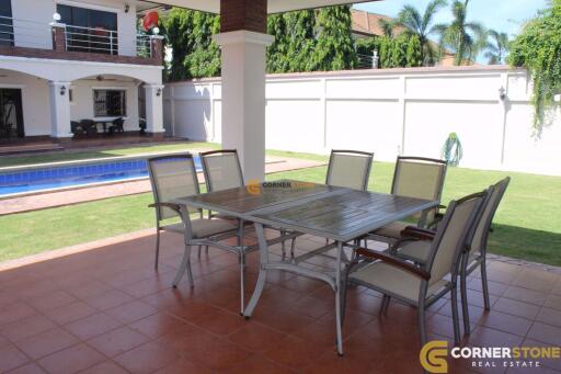 4 bedroom House in Lakeside Court 1 East Pattaya