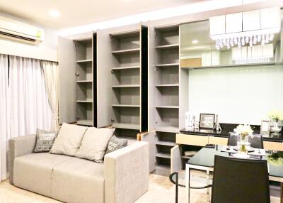 For RENT : The Crest Sukhumvit 34 / 1 Bedroom / 1 Bathrooms / 53 sqm / 53000 THB [R11221]