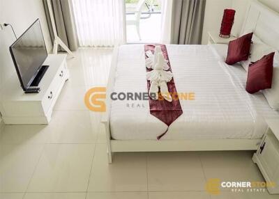 1 bedroom Condo in Club Royal Wongamat