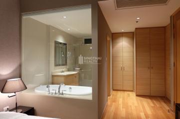 For RENT : The Empire Place / 2 Bedroom / 2 Bathrooms / 108 sqm / 54000 THB [9036897]