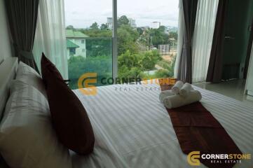 1 bedroom Condo in Club Royal Wongamat