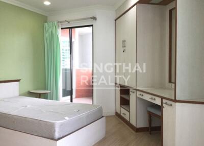 For RENT : Fifty Fifth Tower / 3 Bedroom / 3 Bathrooms / 201 sqm / 55000 THB [2878814]