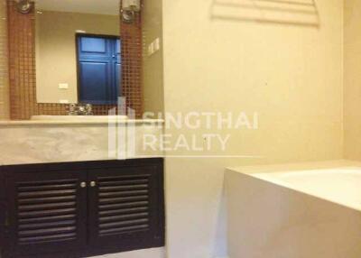 For RENT : Lake Green / 2 Bedroom / 2 Bathrooms / 139 sqm / 55000 THB [3310580]