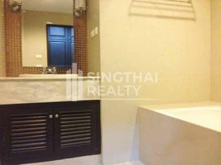 For RENT : Lake Green / 2 Bedroom / 2 Bathrooms / 139 sqm / 55000 THB [3310580]