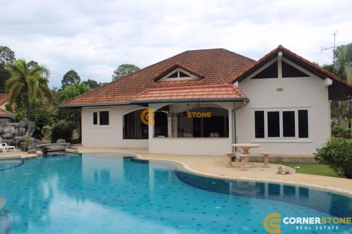 4 bedroom Private Pool Villa in Nong Palai East Pattaya