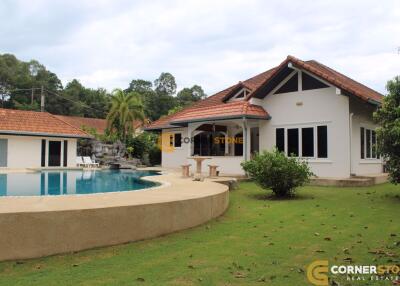 4 bedroom Private Pool Villa in Takien Tia East Pattaya