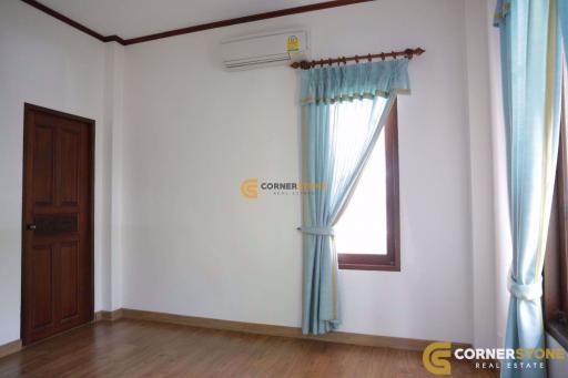 3 bedroom House in Dhewee Park Bang Saray