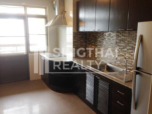 For RENT : Royal Castle / 3 Bedroom / 2 Bathrooms / 141 sqm / 55000 THB [3793598]