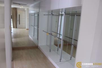 3 bedroom Condo in Apus Pattaya