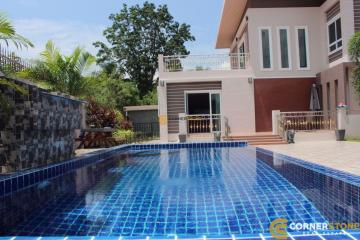 Bang Saray Modern Pool Villa