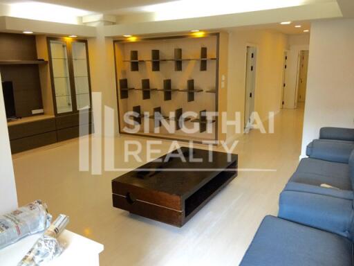 For RENT : Royal Castle / 3 Bedroom / 3 Bathrooms / 201 sqm / 55000 THB [4320314]