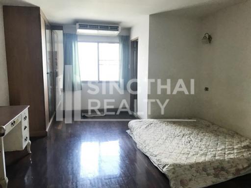 For RENT : Regent on the Park 1 / 3 Bedroom / 3 Bathrooms / 251 sqm / 55000 THB [4622792]