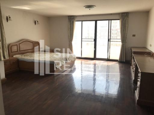 For RENT : Regent on the Park 1 / 3 Bedroom / 3 Bathrooms / 251 sqm / 55000 THB [4622792]