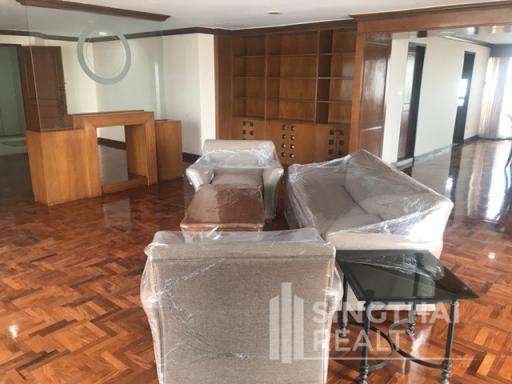 For RENT : Regent On the Park 3 / 3 Bedroom / 4 Bathrooms / 266 sqm / 55000 THB [4696010]