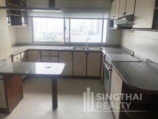 For RENT : Regent On the Park 3 / 3 Bedroom / 4 Bathrooms / 266 sqm / 55000 THB [4696010]