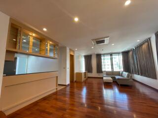 For RENT : Acadamia Grand Tower / 3 Bedroom / 2 Bathrooms / 204 sqm / 55000 THB [5427101]