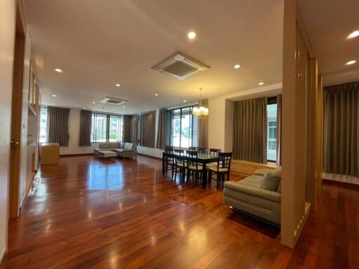 For RENT : Acadamia Grand Tower / 3 Bedroom / 2 Bathrooms / 204 sqm / 55000 THB [5427101]