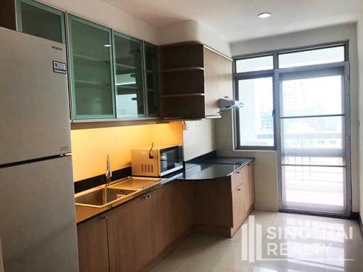 For RENT : Royal Castle / 3 Bedroom / 2 Bathrooms / 141 sqm / 55000 THB [6380012]