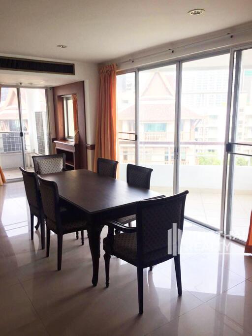 For RENT : P.W.T Mansion / 2 Bedroom / 3 Bathrooms / 166 sqm / 55000 THB [7171516]