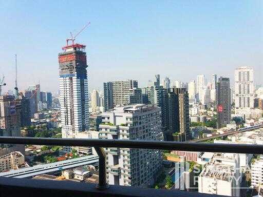 For RENT : Fifty Fifth Tower / 3 Bedroom / 3 Bathrooms / 224 sqm / 55000 THB [7472786]