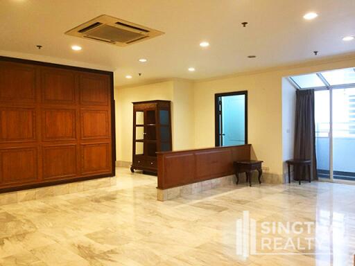 For RENT : 33 Tower / 2 Bedroom / 3 Bathrooms / 207 sqm / 55000 THB [7487638]