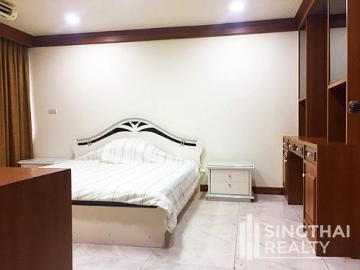 For RENT : Ruamjai Heights / 3 Bedroom / 3 Bathrooms / 212 sqm / 55000 THB [7511749]