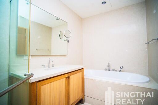 For RENT : The Emporio Place / 1 Bedroom / 1 Bathrooms / 76 sqm / 55000 THB [7936533]