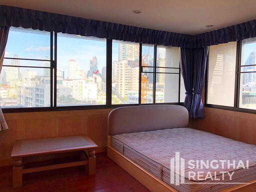 For RENT : Acadamia Grand Tower / 3 Bedroom / 2 Bathrooms / 205 sqm / 50000 THB [8025215]