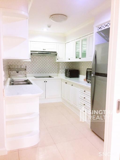 For RENT : Supalai Place / 3 Bedroom / 2 Bathrooms / 221 sqm / 55000 THB [8342012]