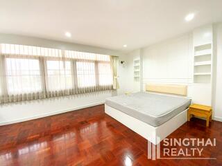 For RENT : T.P.J. Condo / 4 Bedroom / 2 Bathrooms / 283 sqm / 55000 THB [8445985]