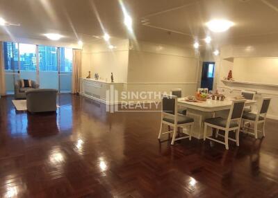 For RENT : Le Chateau Mansion / 3 Bedroom / 3 Bathrooms / 250 sqm / 70000 THB [9809674]