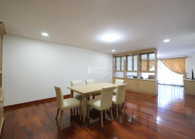 For RENT : Urbana Sukhumvit 15 / 2 Bedroom / 2 Bathrooms / 120 sqm / 55000 THB [9855124]