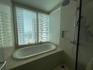 For RENT : The Emporio Place / 2 Bedroom / 2 Bathrooms / 101 sqm / 55000 THB [10011504]