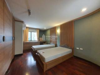 For RENT : Regent on the Park 1 / 3 Bedroom / 3 Bathrooms / 250 sqm / 55000 THB [R10050]