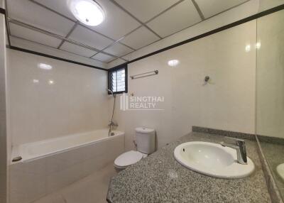 For RENT : Regent on the Park 1 / 3 Bedroom / 3 Bathrooms / 250 sqm / 55000 THB [R10050]