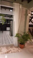 For RENT : House Chidlom / 2 Bedroom / 2 Bathrooms / 240 sqm / 55000 THB [R10798]