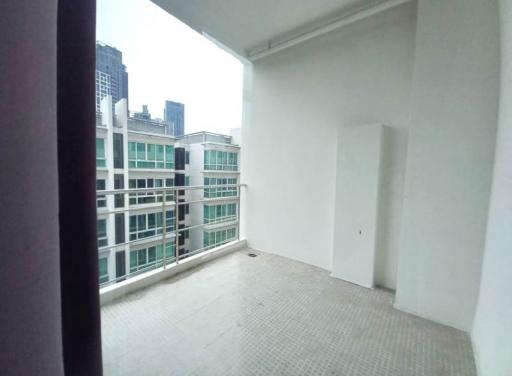 For RENT : The Capital Sukhumvit 30/1 / 2 Bedroom / 2 Bathrooms / 140 sqm / 55000 THB [R10813]