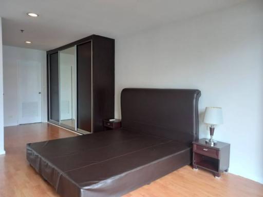 For RENT : The Capital Sukhumvit 30/1 / 2 Bedroom / 2 Bathrooms / 140 sqm / 55000 THB [R10813]