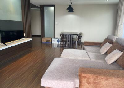 For RENT : Acadamia Grand Tower / 2 Bedroom / 1 Bathrooms / 92 sqm / 55000 THB [R10897]