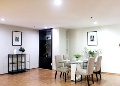 For RENT : The Capital Sukhumvit 30/1 / 2 Bedroom / 3 Bathrooms / 140 sqm / 55000 THB [R11368]