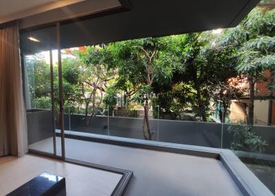 For RENT : FYNN Sukhumvit 31 / 2 Bedroom / 2 Bathrooms / 80 sqm / 59000 THB [8913670]