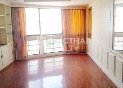 For RENT : President Park Sukhumvit 24 / 3 Bedroom / 4 Bathrooms / 227 sqm / 60000 THB [3376535]