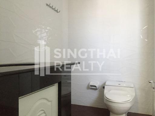 For RENT : Regent on the Park 1 / 3 Bedroom / 3 Bathrooms / 251 sqm / 60000 THB [3670064]