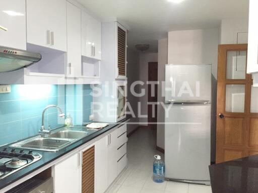 For RENT : Fifty Fifth Tower / 3 Bedroom / 3 Bathrooms / 201 sqm / 60000 THB [3784982]