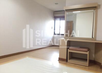 For RENT : Fifty Fifth Tower / 3 Bedroom / 3 Bathrooms / 201 sqm / 60000 THB [3784982]