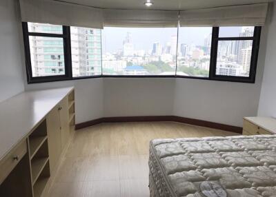 For RENT : Baan Suanpetch / 2 Bedroom / 2 Bathrooms / 131 sqm / 60000 THB [3956126]