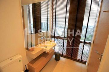 For RENT : The Lofts Ekkamai / 2 Bedroom / 2 Bathrooms / 76 sqm / 60000 THB [3917537]